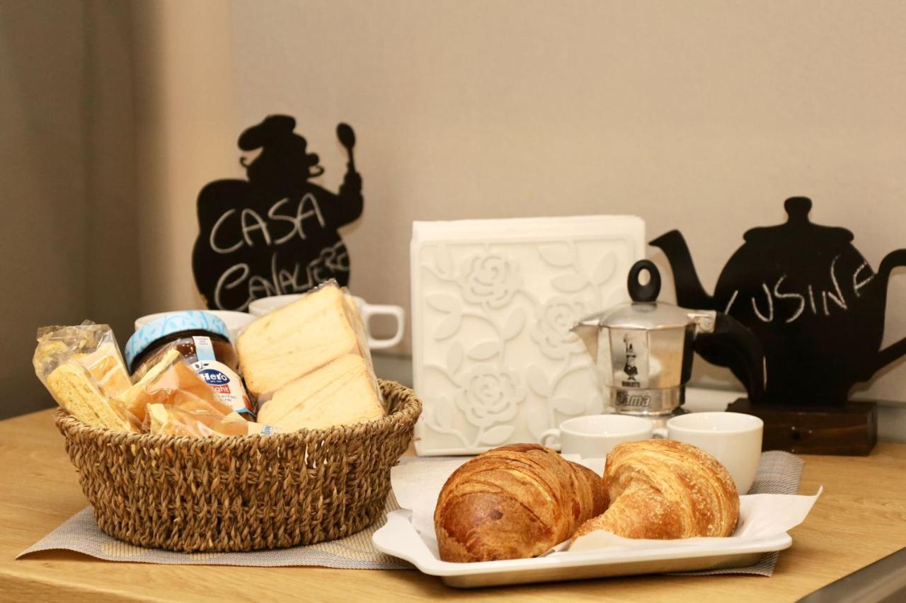 Casa Cavaliere Bed & Breakfast Наполи Екстериор снимка